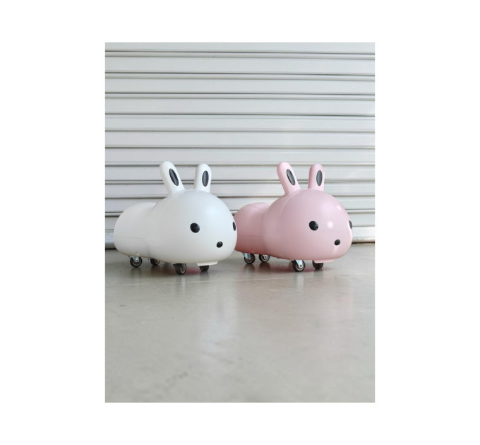 Детская каталка Rabbit 333, для детей от 1 года, музыка и световые эффекты, крепкий пластиковый корпус, резиновые колеса, нагрузка до 30 кг (белый, розовый)