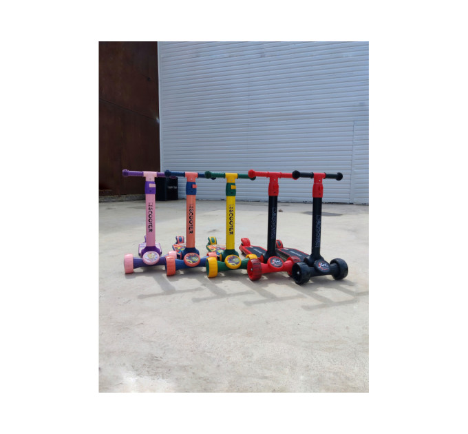 Самокат детский Scooter Jingwa 116, трехколесный, от 1,5 года, погрузка до 60 кг, музыкальная платформа, с подсветкой (желтый, оранжевый, красный, фиолетовый, черный)